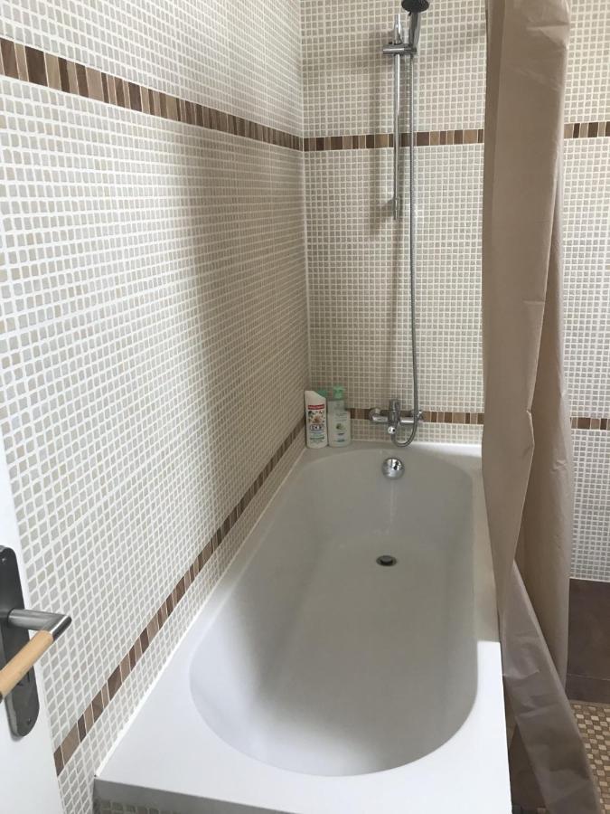 Chambre Du Ru D Ausson Chatel-Censoir Екстер'єр фото